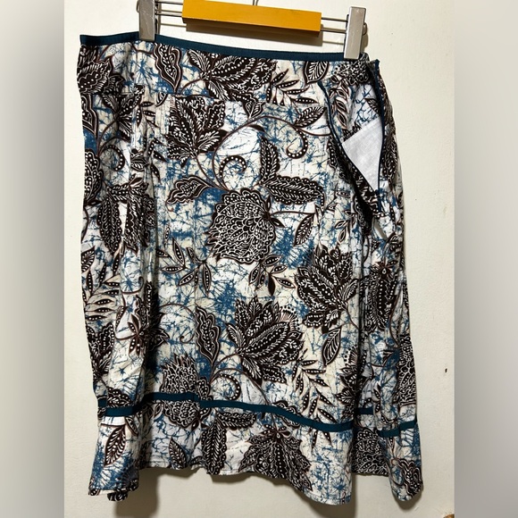 Ladies Tribal boho cotton skirt. Blue & brown floral print. Size 16 - Picture 6 of 9